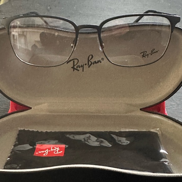 RayBans Eyeglass frames - Picture 3 of 3